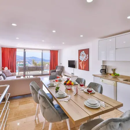 With 2 Swimming Pools 8292 Apartment *