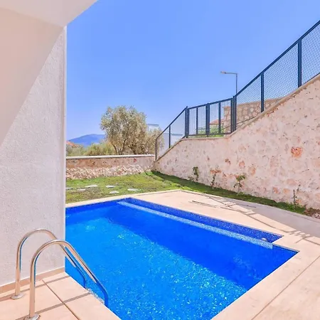 Apartment With 2 Swimming Pools 8292 *
